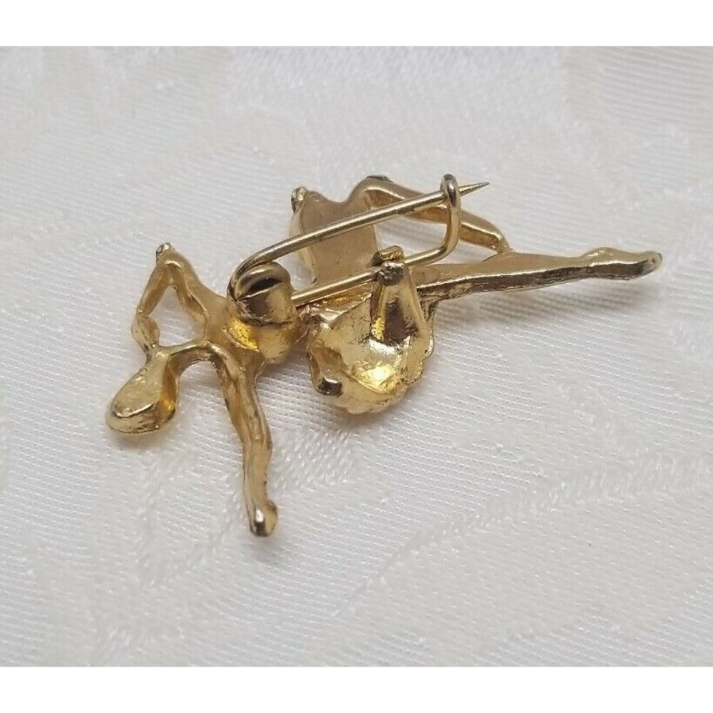 Ballerina Pin Vintage Gold Tone Brooch C Catch Ballet Dancer Toe Bended Knee - Picture 6 of 11